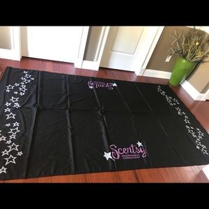 Scentsy tablecloth